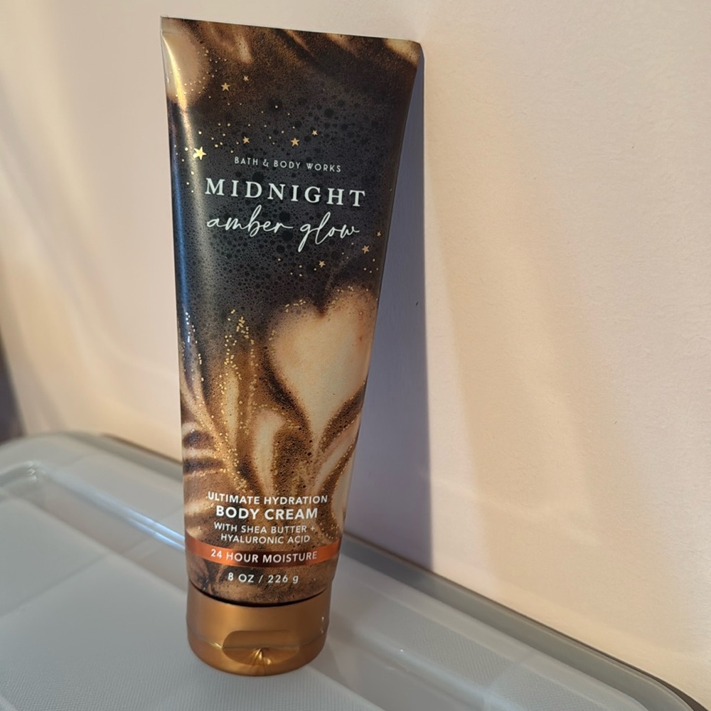 Bath and body works Midnight Amber Glow Body Cream NEW!!!